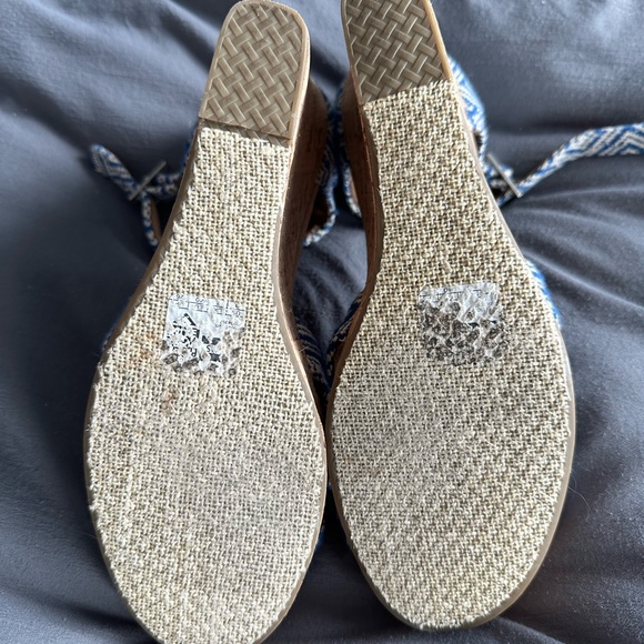 Tom’s wedges - Picture 3 of 3